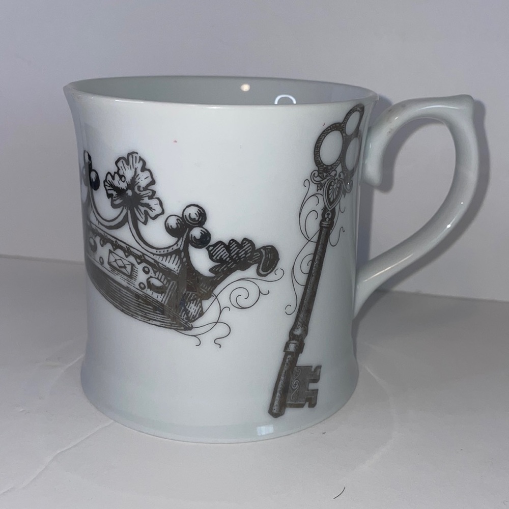 Rossana colectable Coffe mug 8oz. White and gray Iconic and Symbolic